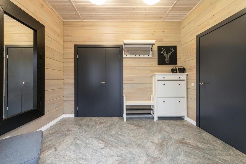 Entryway decor